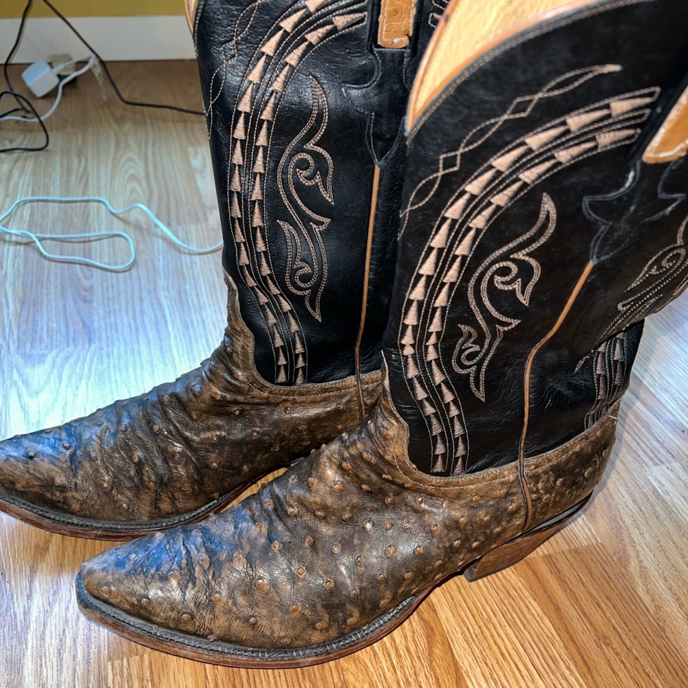 Lucchese classics full quill ostrich distressed barely broke in